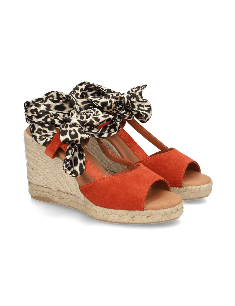 Pat-Calvin-velur-sandály-na-klínku-červená