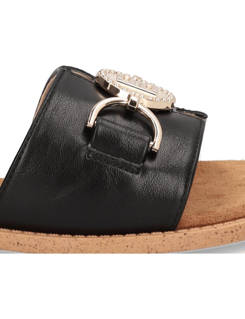 TT.-BAGATT-imitácia-kože-šľapky-čierna