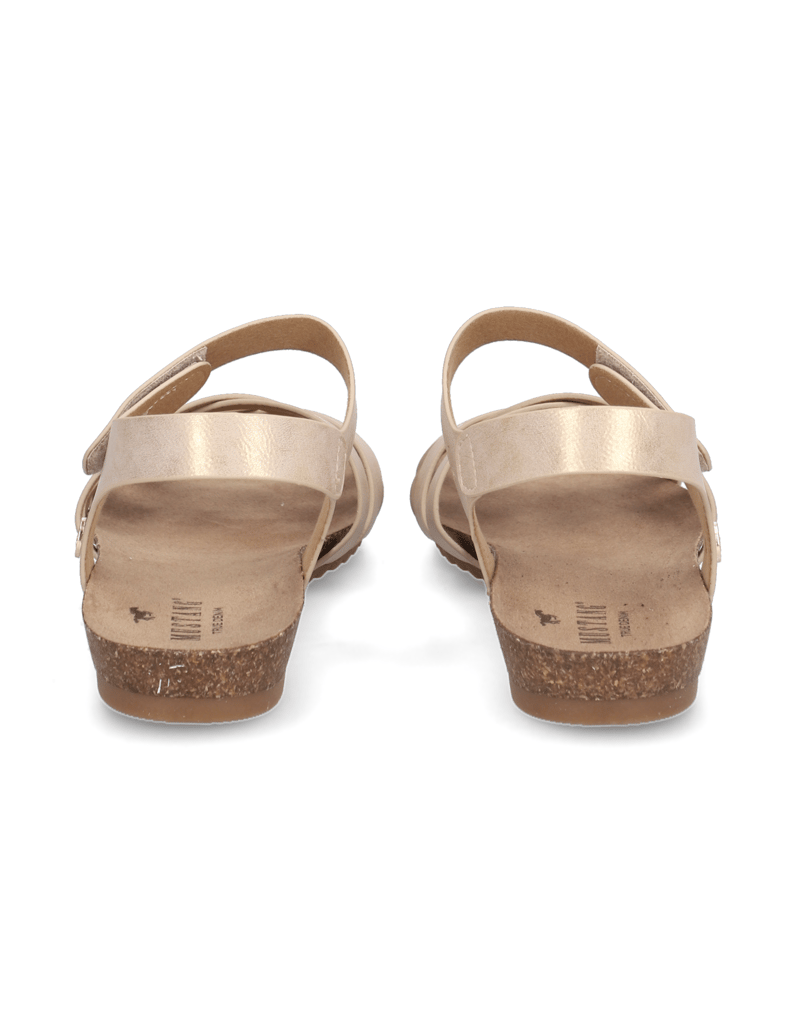 Mustang-sandály-zlatá