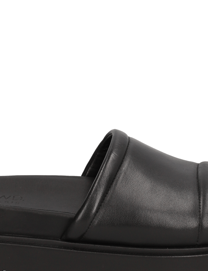 NEWD.Tamaris-Glattleder-Pantoffel