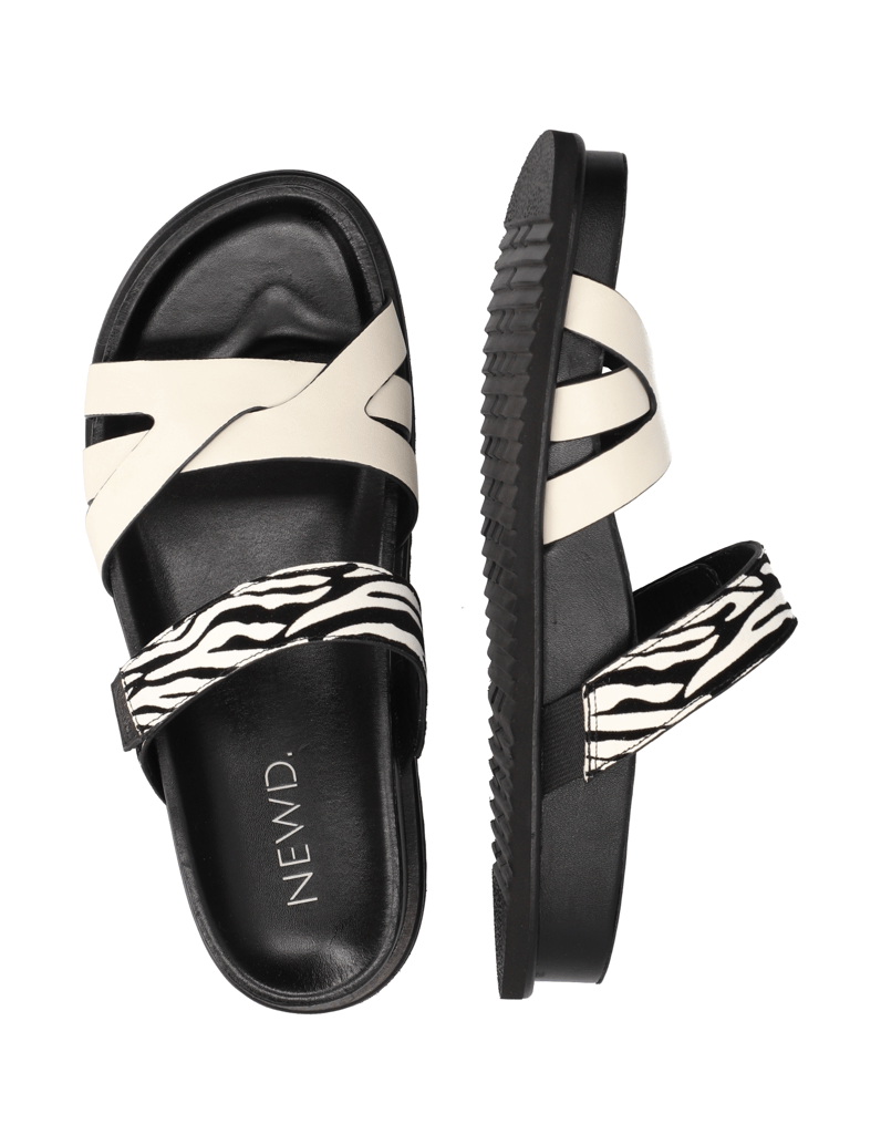 NEWD.Tamaris-Glattleder-Sandale-weiss