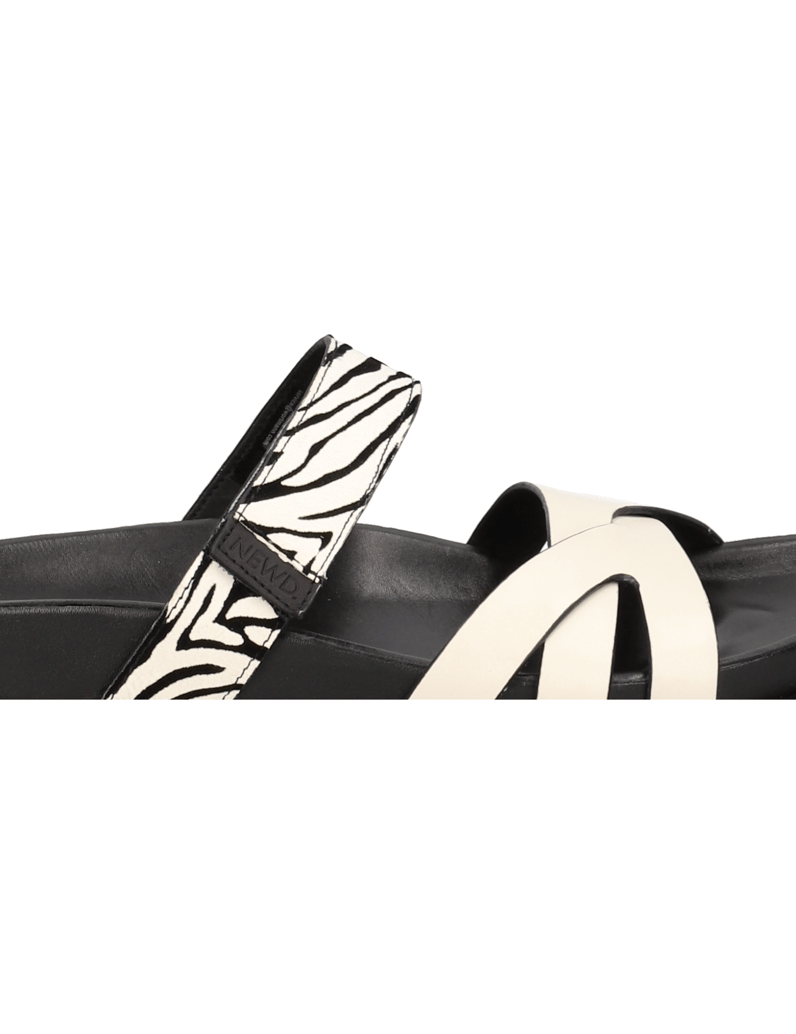 NEWD.Tamaris-Glattleder-Sandale-weiss