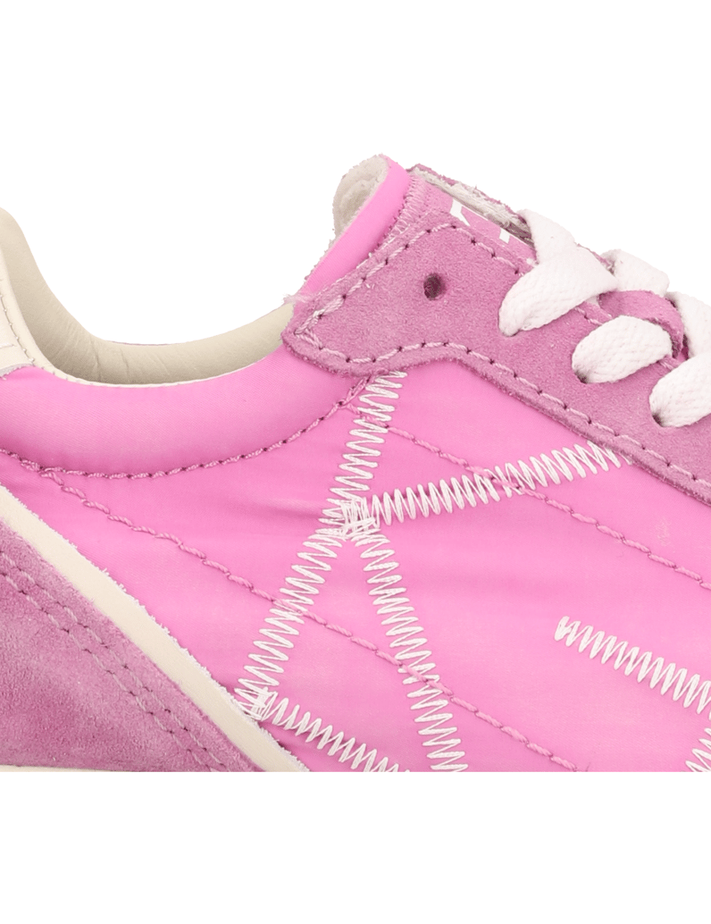 Kate-Gray-Sneaker-pink