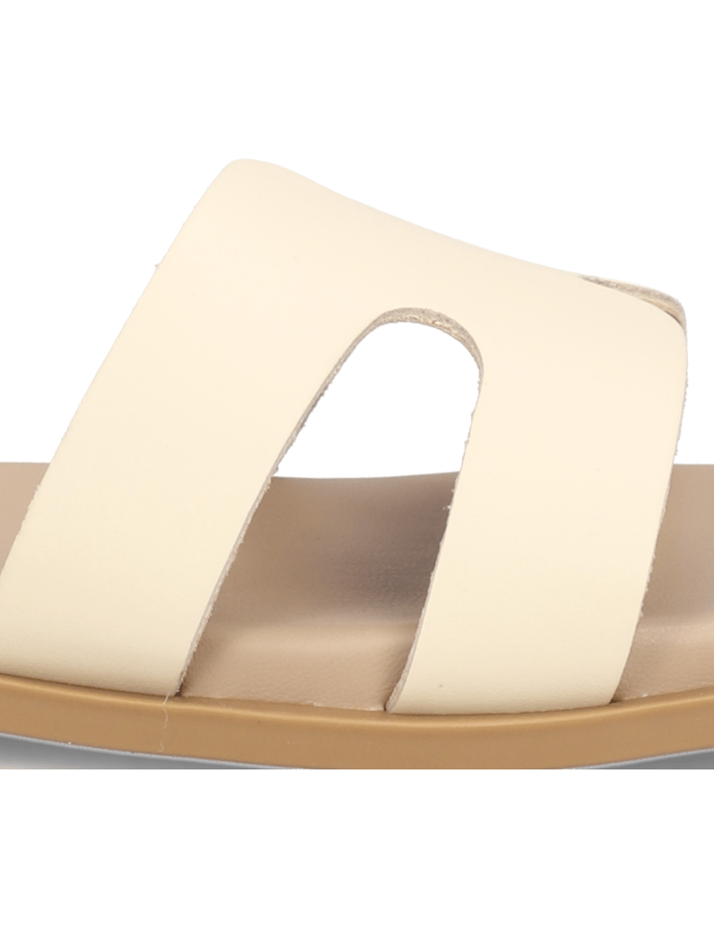 Steve-Madden-šľapky-čierna