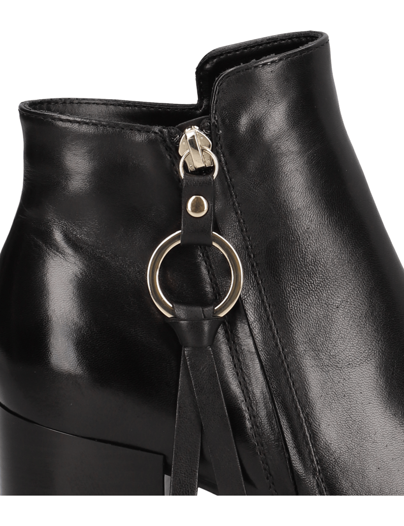 POE-hladká-kůže-polokozačky-černá