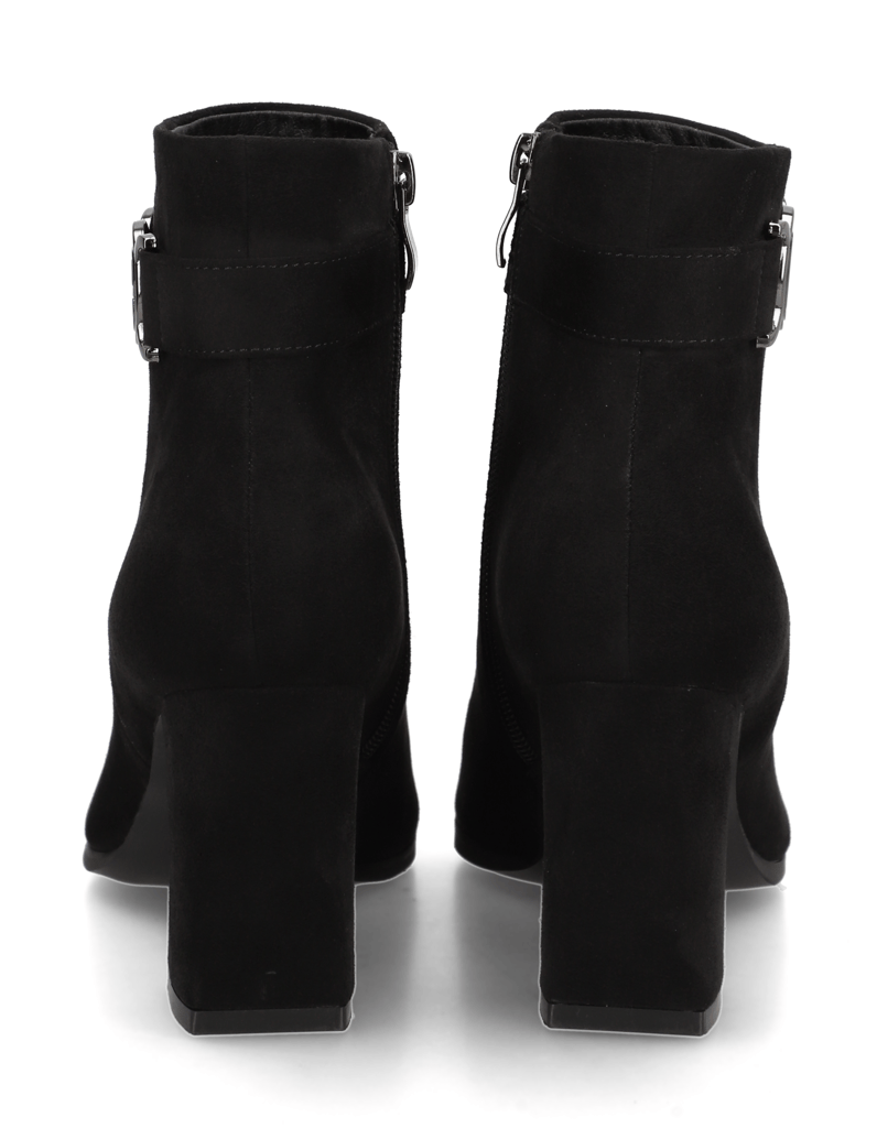 UP-collection-Stiefelette-braun