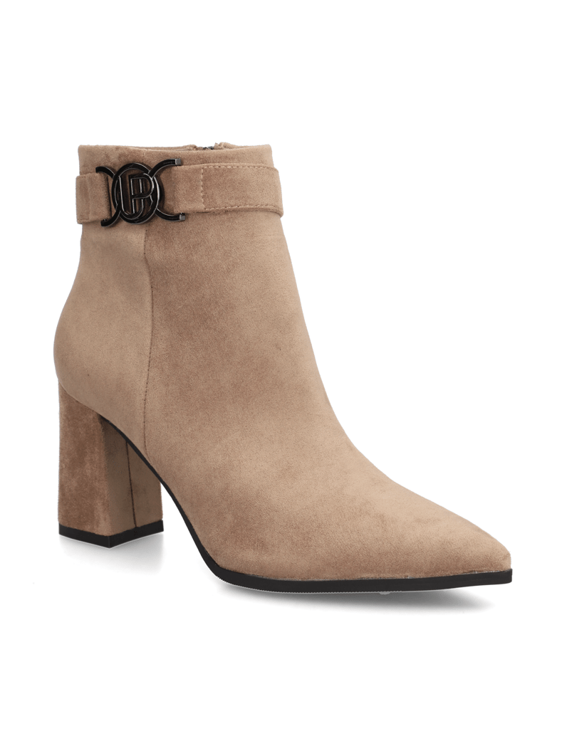 UP-collection-Stiefelette-braun
