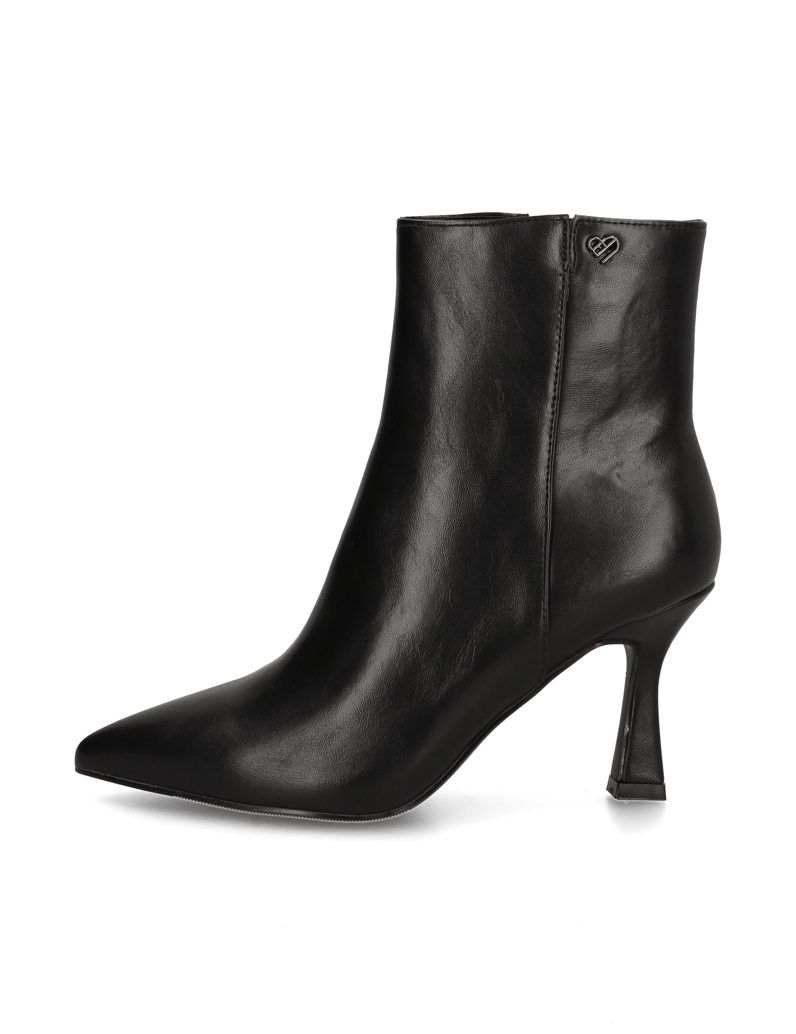 UP-collection-Stiefelette-schwarz