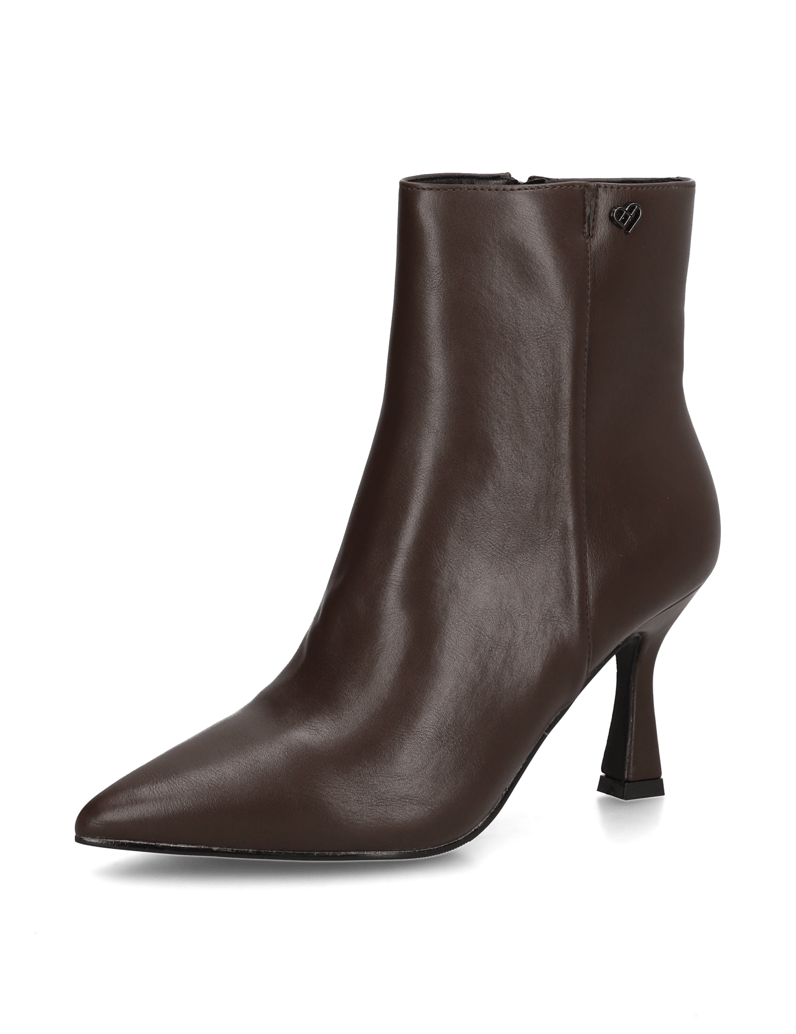 UP-collection-elegantni-gležnjarji-črna