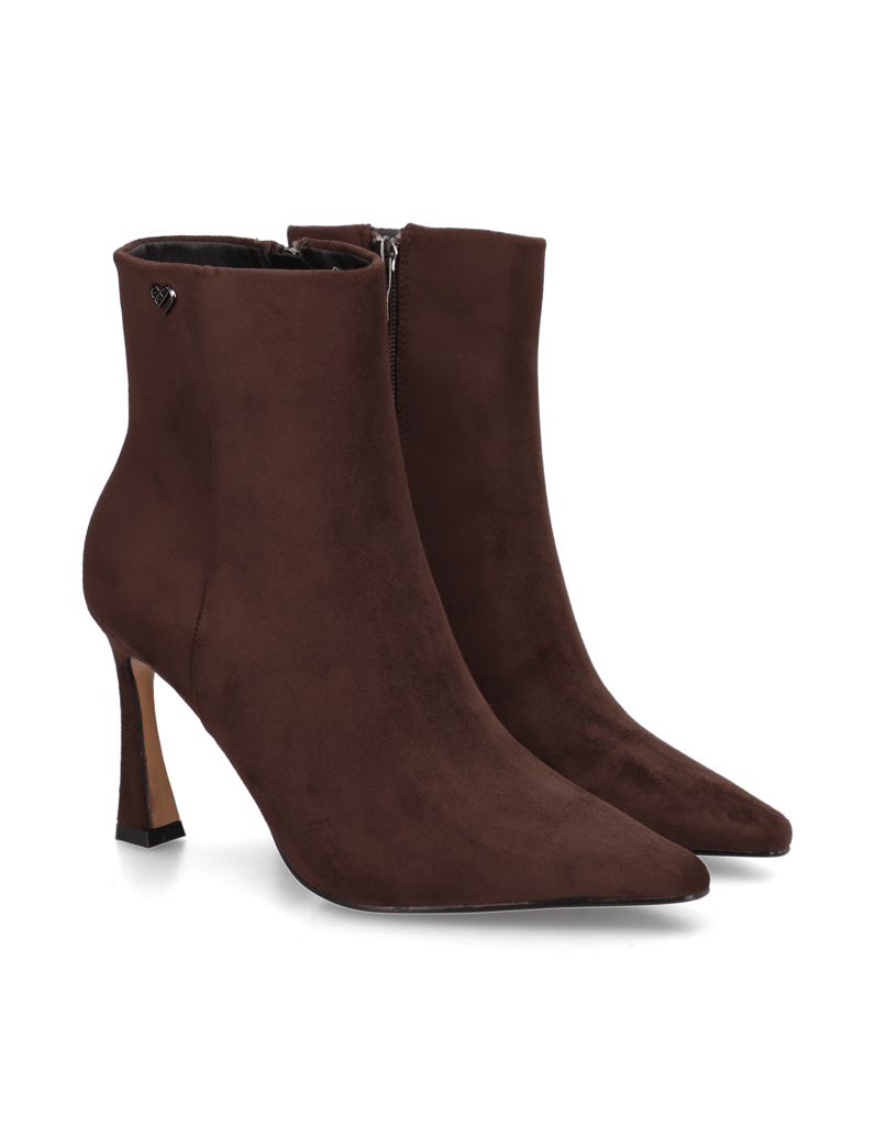 UP-collection-elegantni-gležnjarji-rjava
