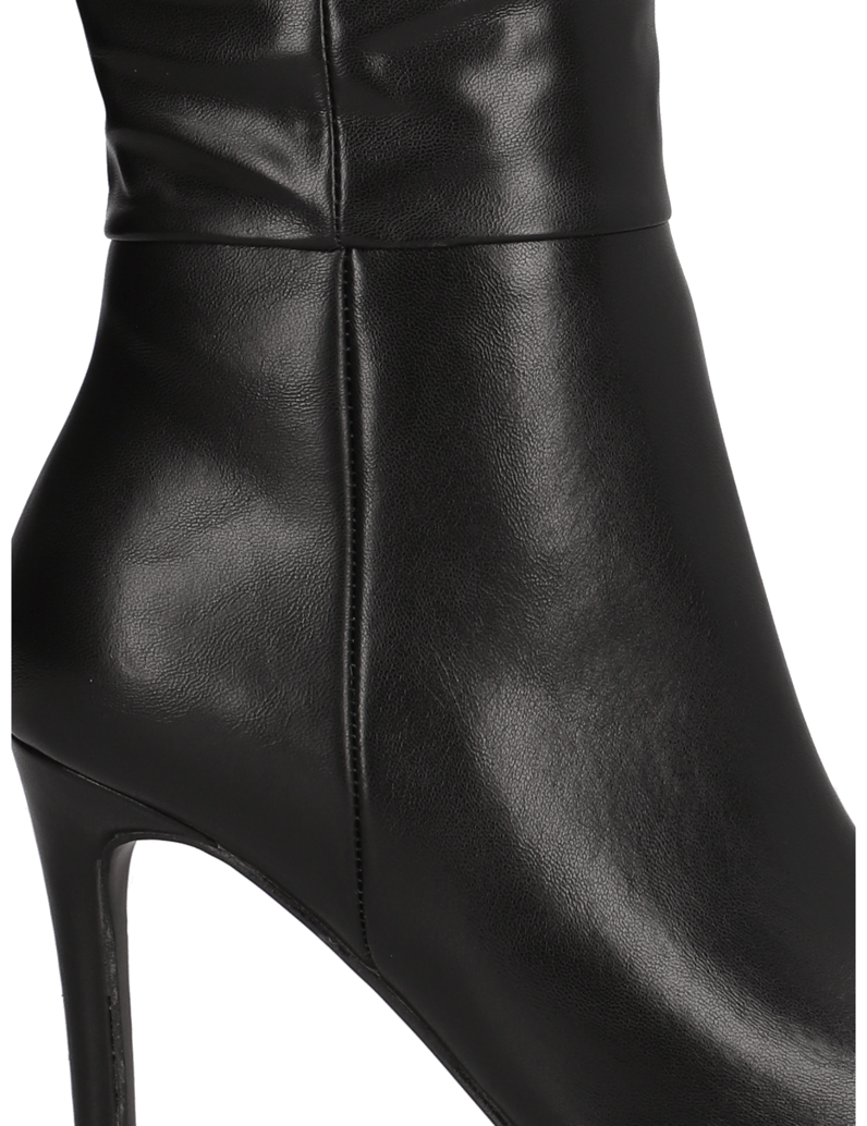 UP-collection-Stiefel-schwarz