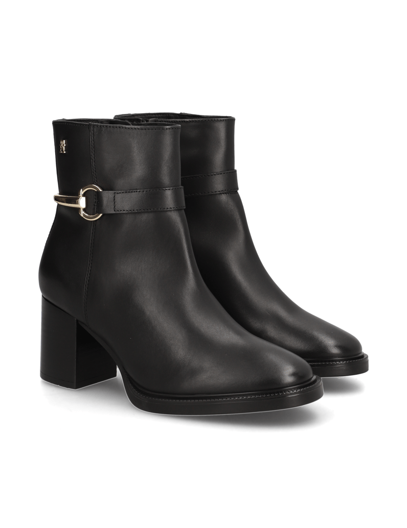 Tommy-Hilfiger-TH-STUD-HEEL-RIDING-ANKLE-BOOT-černá