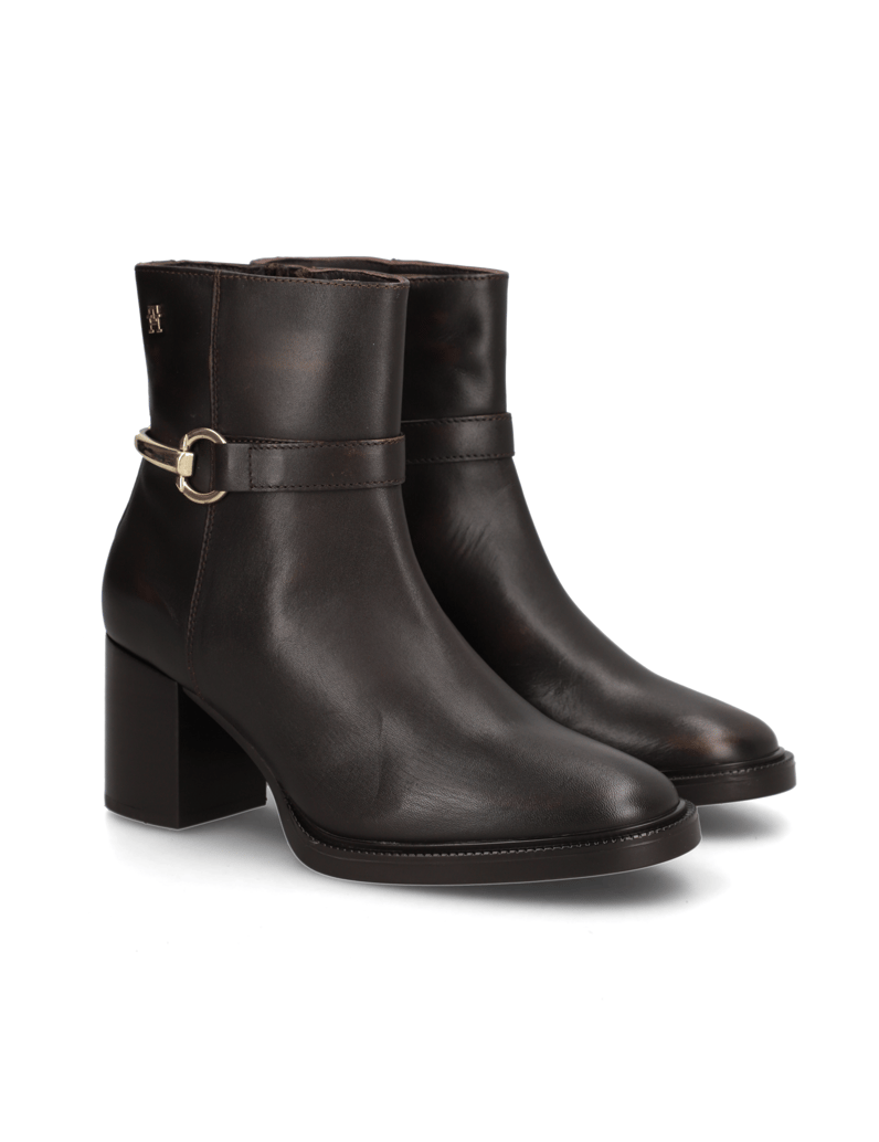 Tommy-Hilfiger-TH-STUD-HEEL-RIDING-ANKLE-BOOT-černá