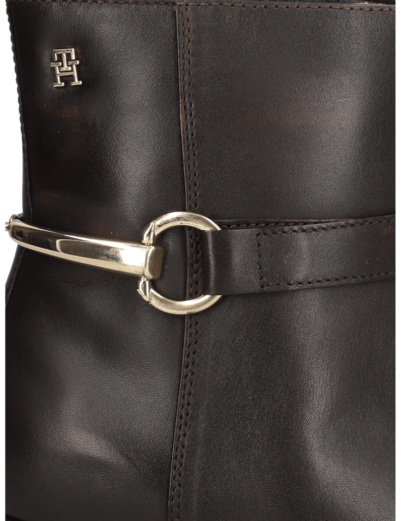 Tommy-Hilfiger-TH-STUD-HEEL-RIDING-ANKLE-BOOT-černá