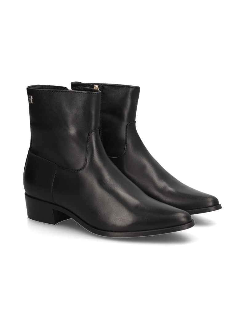 Tommy-Hilfiger-LEATHER-ANKLE-BOOT-W-ZIP-črna