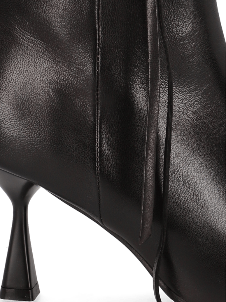 THEA-MIKA-Glattleder-Stiefelette