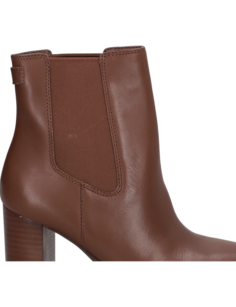 Lauren-Ralph-Lauren-LAYNE