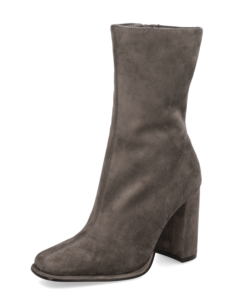 Steve-Madden-FOREMOST