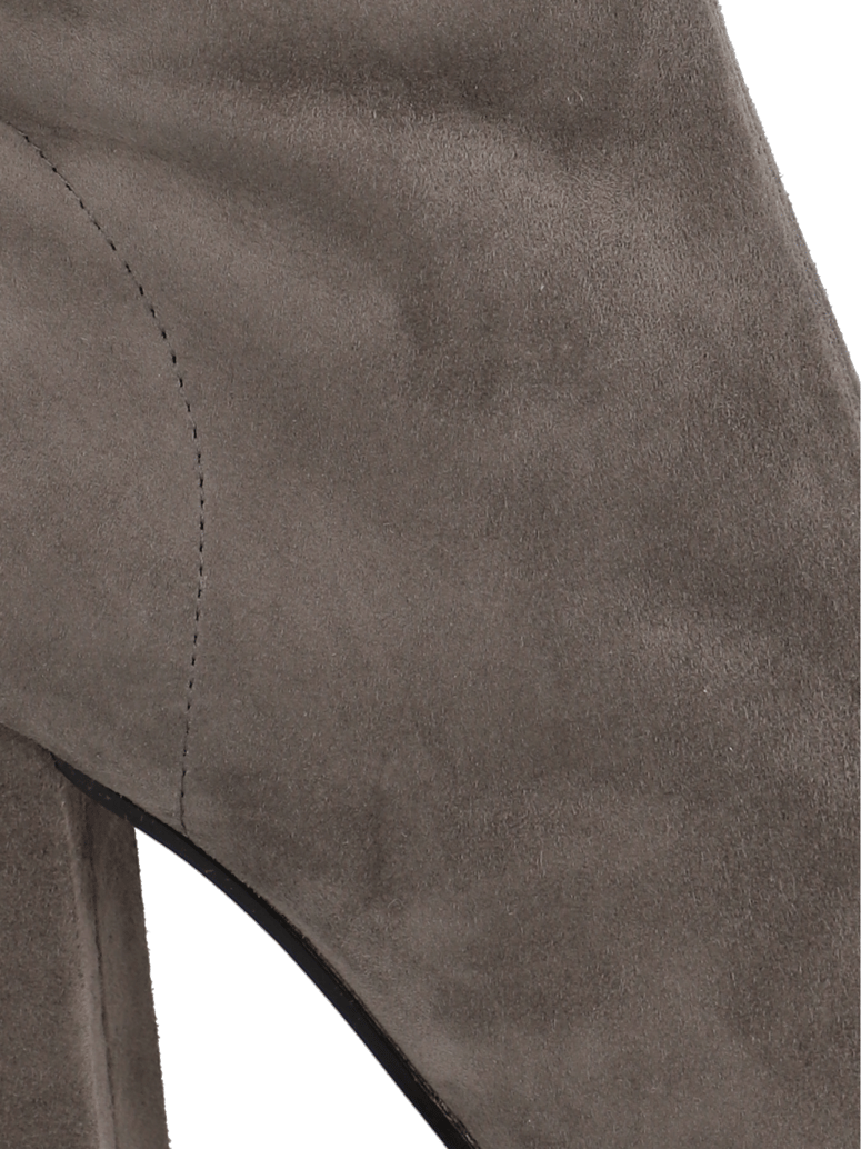 Steve-Madden-FOREMOST