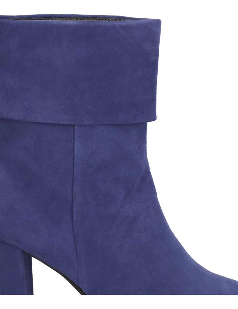 Kate-Gray-velur-polokozačky-černá