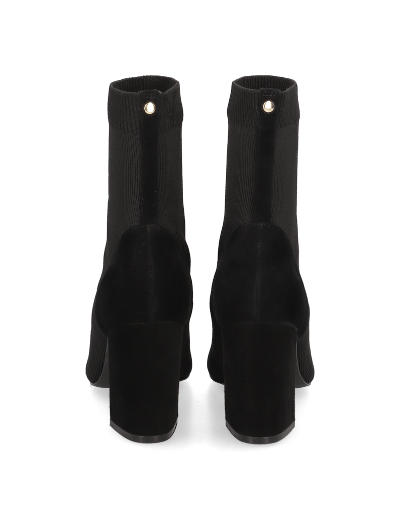 Silvia-Schneider-LUISA-schwarz