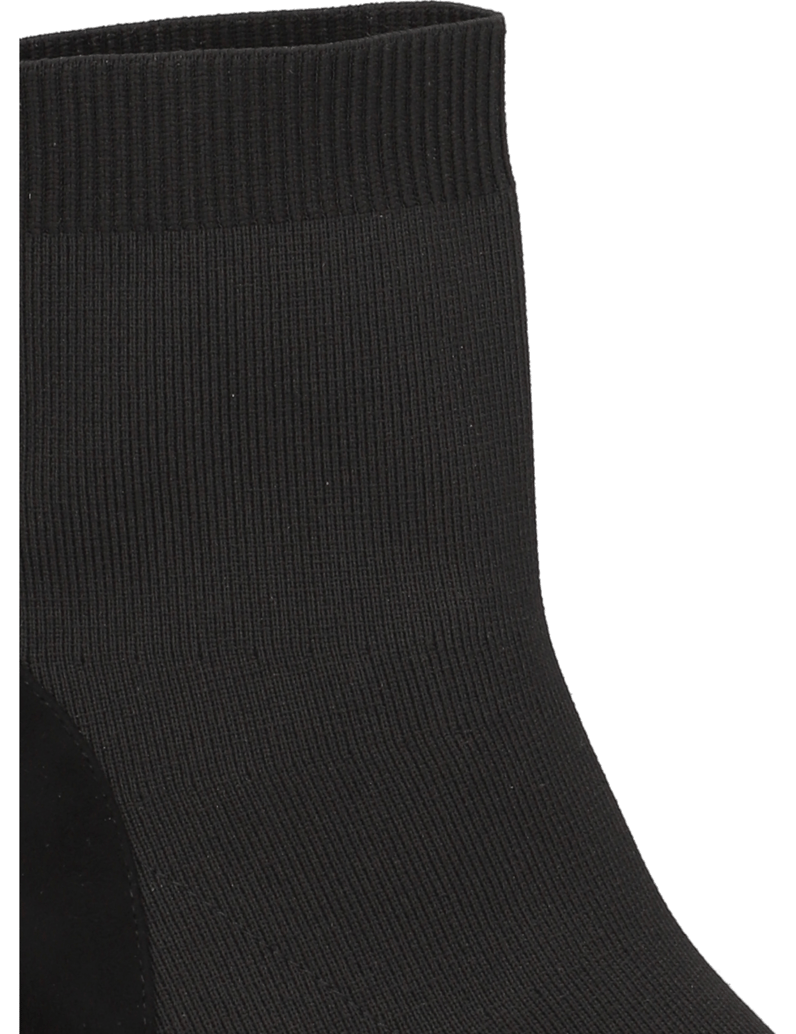 Silvia-Schneider-LUISA-schwarz