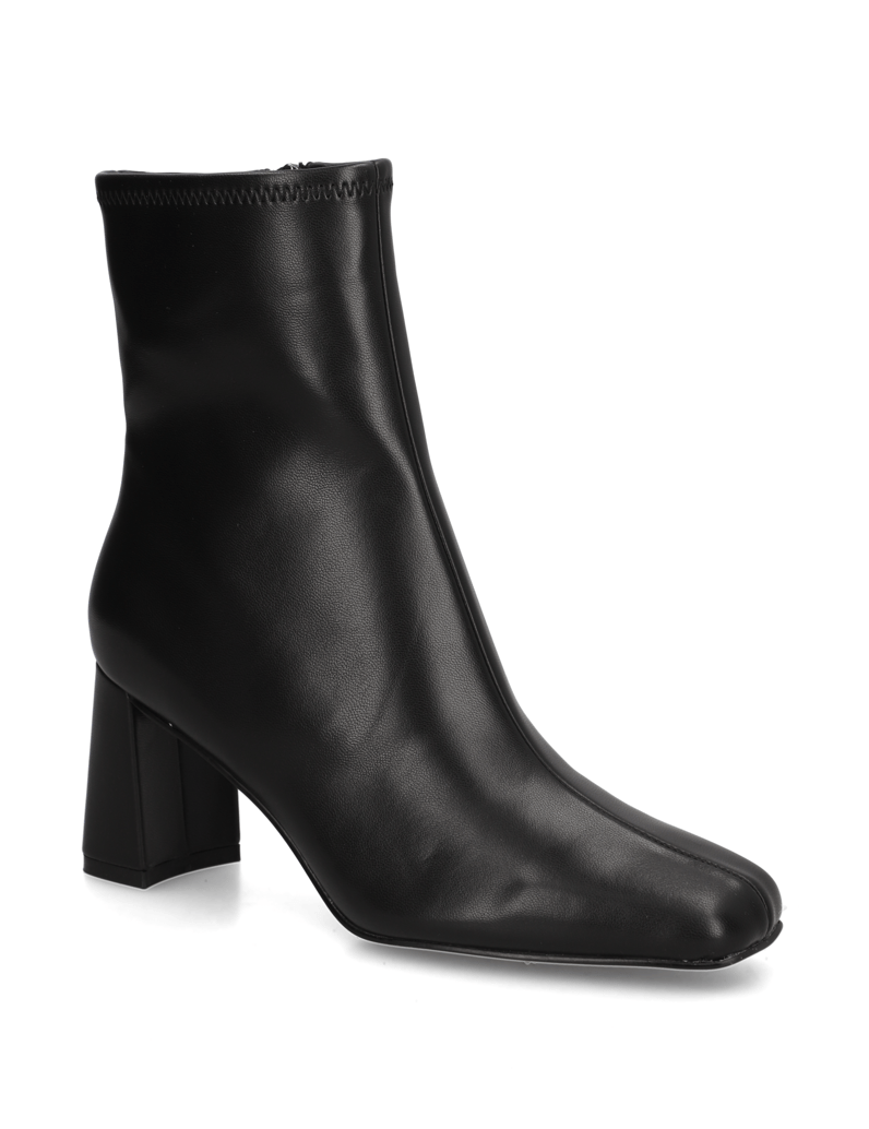 Steve-Madden-Hurst-rjava