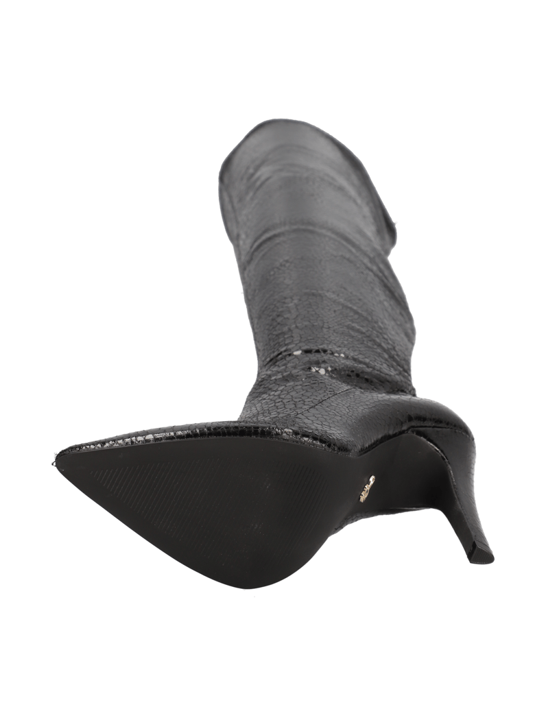 Silvia-Schneider-SILVIA-schwarz