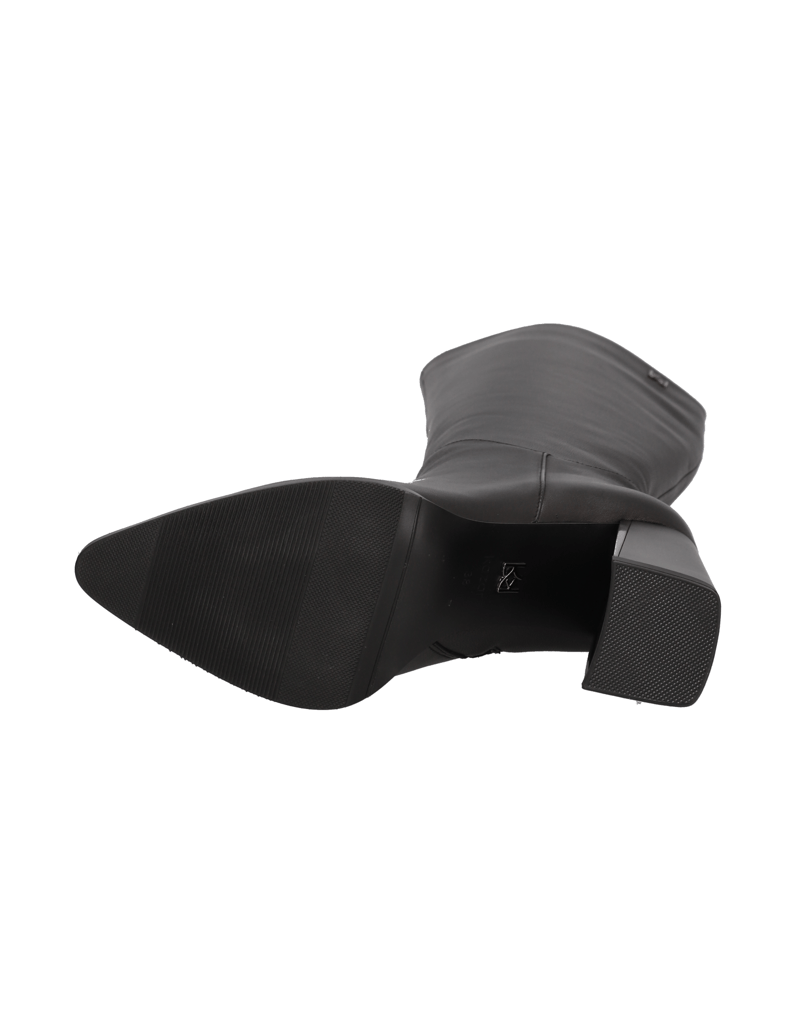 Kazar-Minimalist-black-soft-leather-boots-čierna
