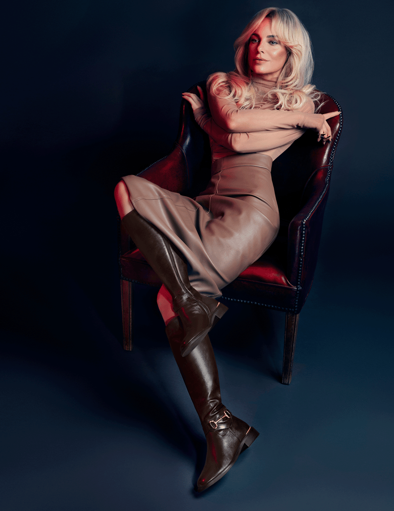 Silvia-Schneider-kozačky-černá