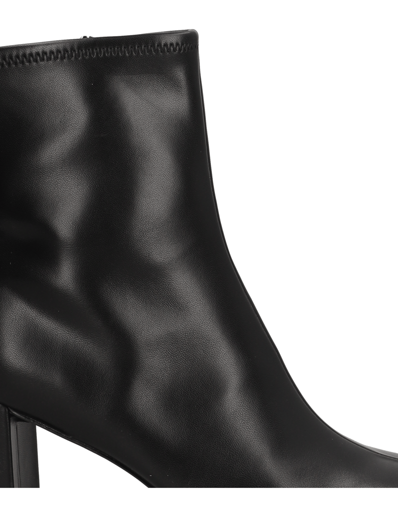 Steve-Madden-HURST-rjava
