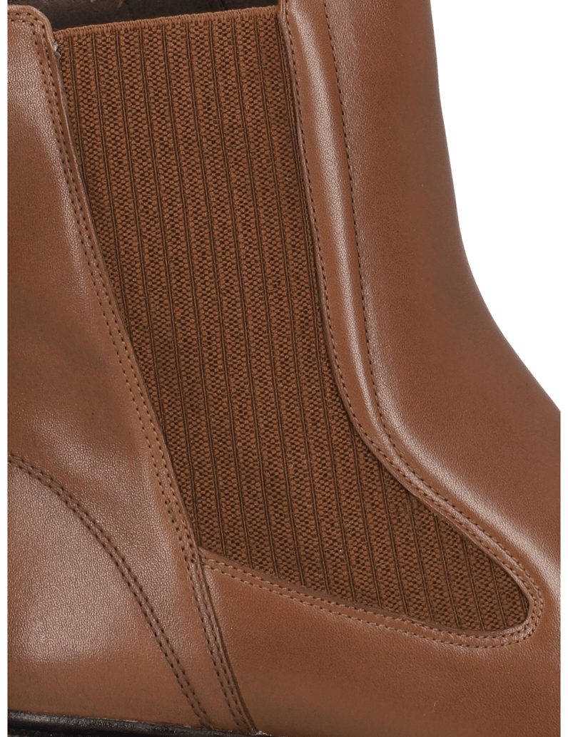 DELKA-hladká-koža-chelsea-boots-koňaková