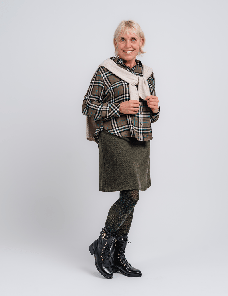 POE-gladko-usnje-snurovacia-obuv