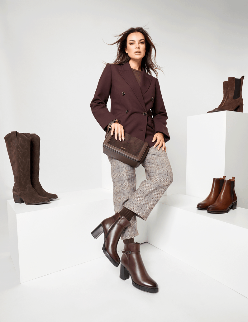 Lazzarini-elegantni-gležnjarji-črna