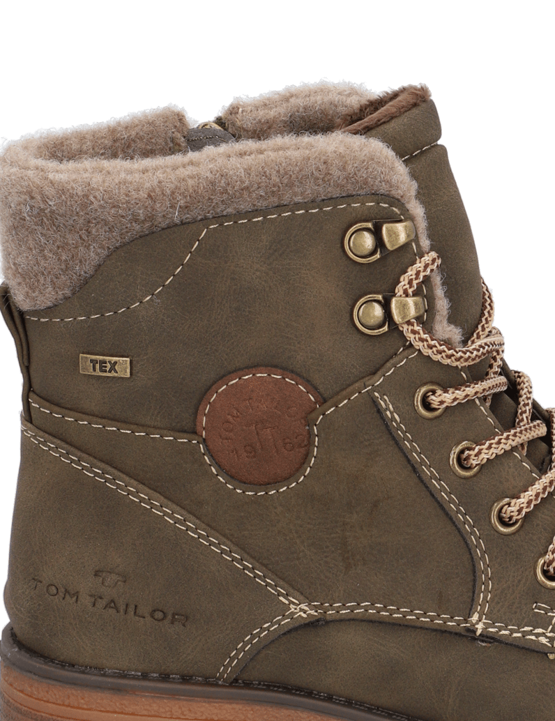 Tom-Tailor-gležnjarji-na-vezalke