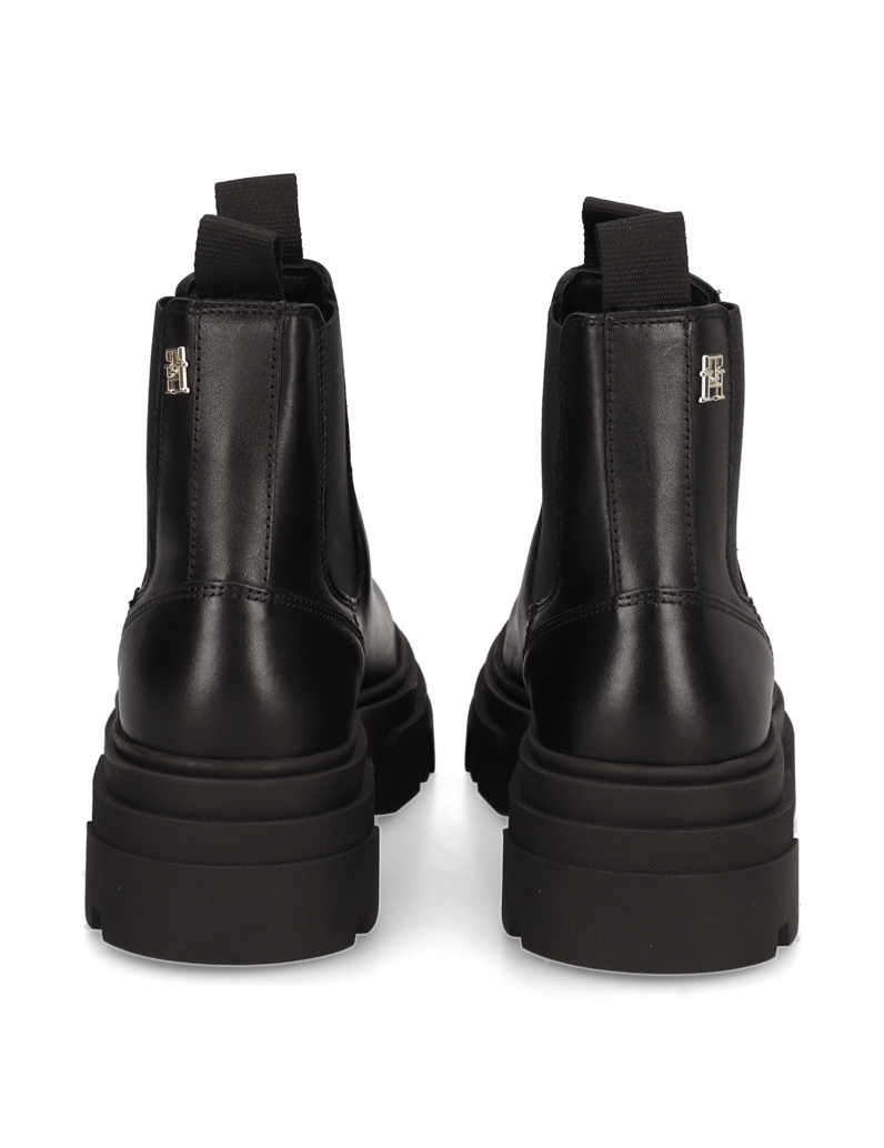 Tommy-Hilfiger-kotníčkové-Chelsea-černá