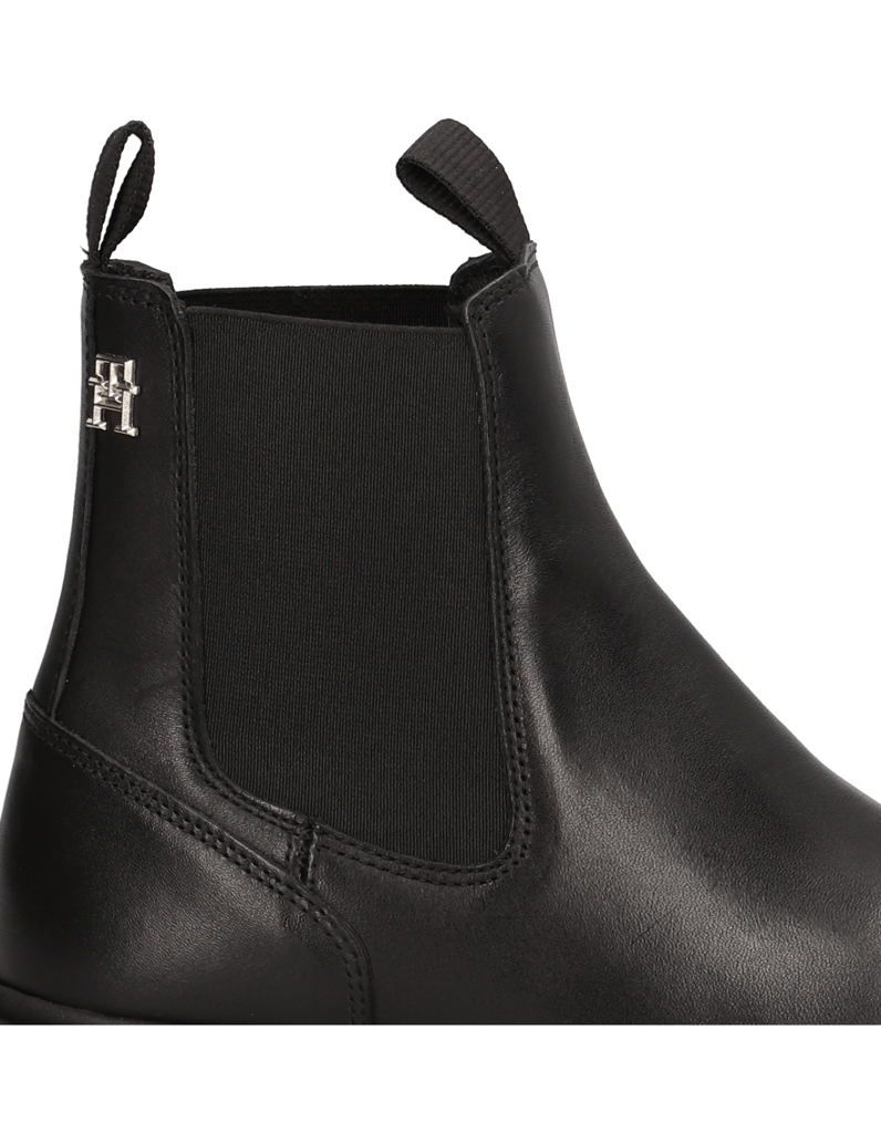 Tommy-Hilfiger-kotníčkové-Chelsea-černá
