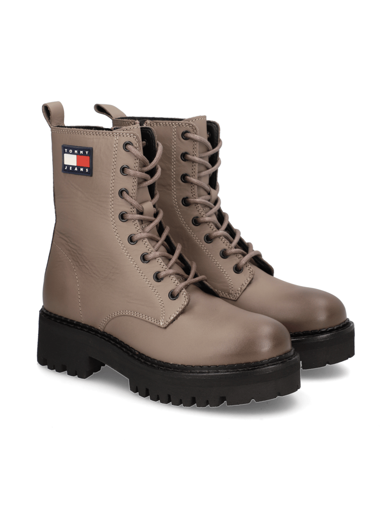 Tommy-Jeans-TJW-URBAN-LACE-UP-BOOT-grau