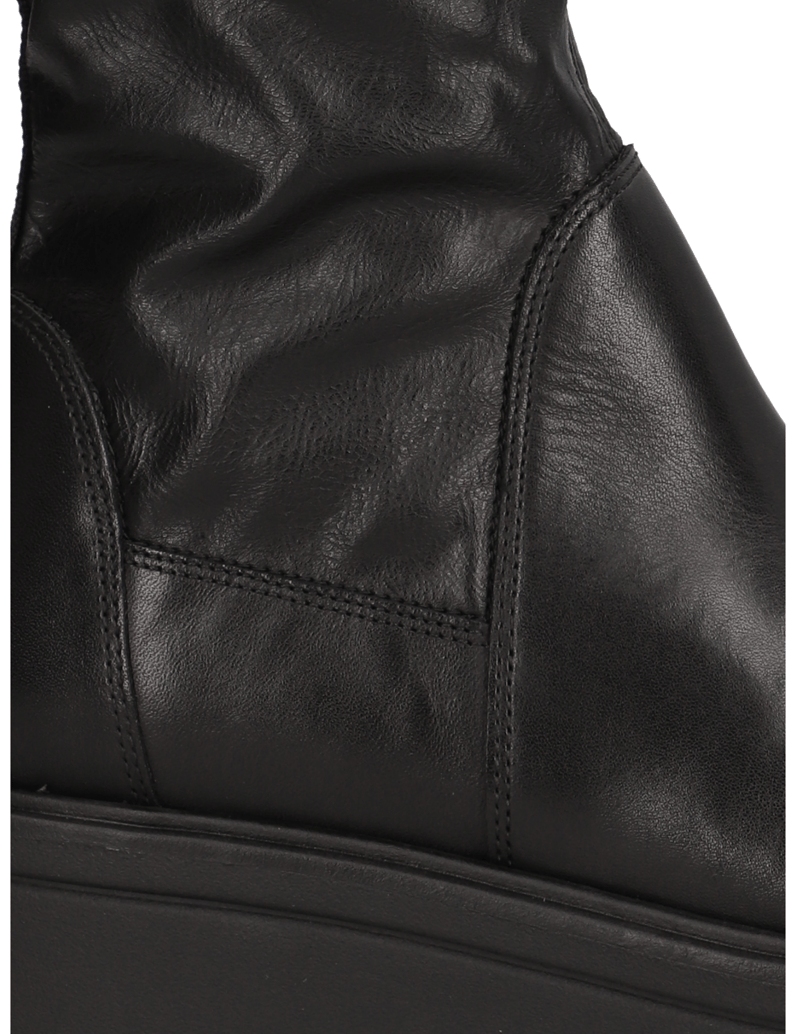 Vagabond-Tara-schwarz