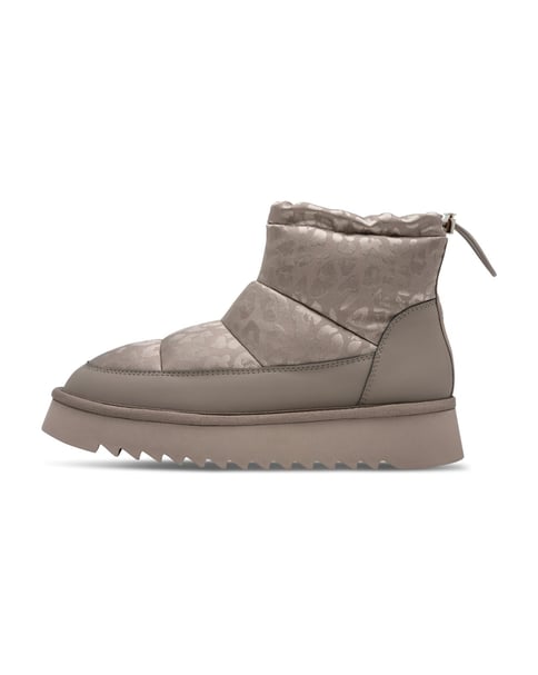 Snowboot
