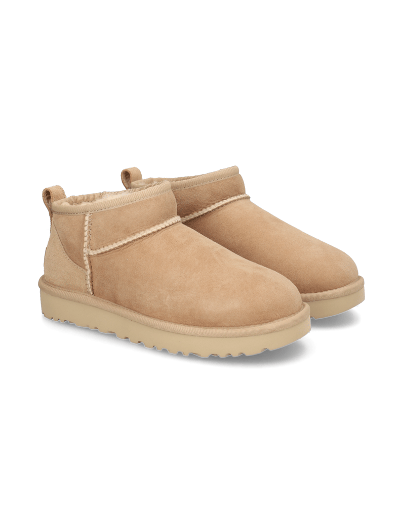 UGG-CLASSIC-ULTRA-MINI-čierna