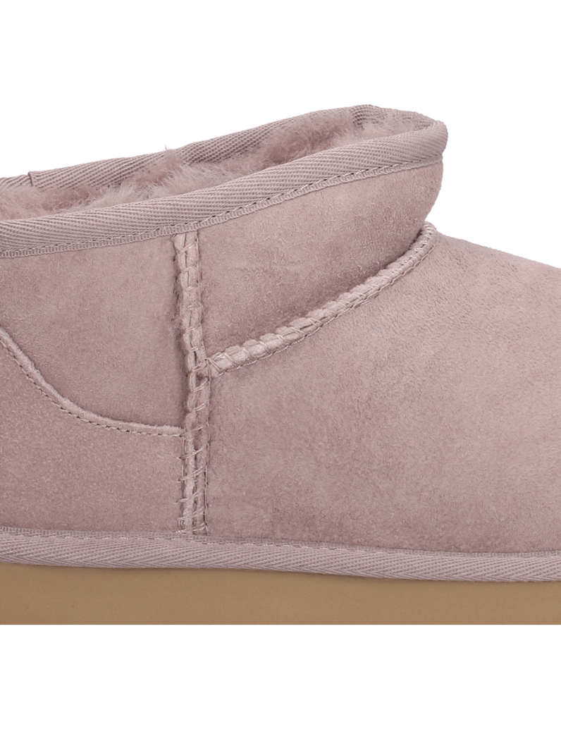 UGG-členková-obuv-čierna