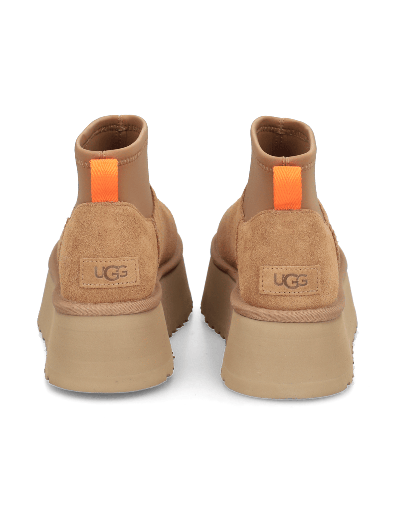 UGG-CLASSIC-MINI-DIPPER-čierna