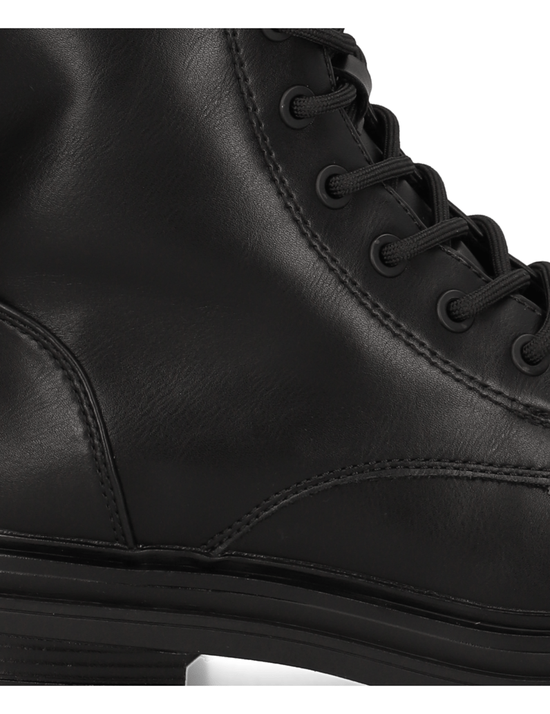 OMG!-kotníčkové-boty-černá