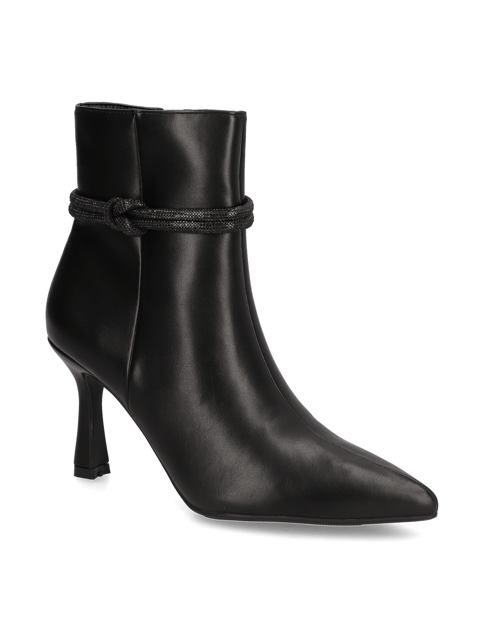 

polokozačky, Černá