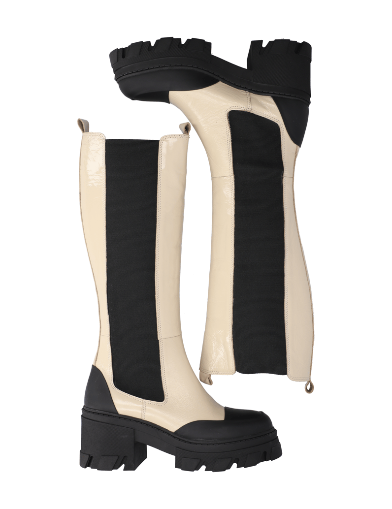 Kate-Gray-lakovaná-koža-čižmy-béžová