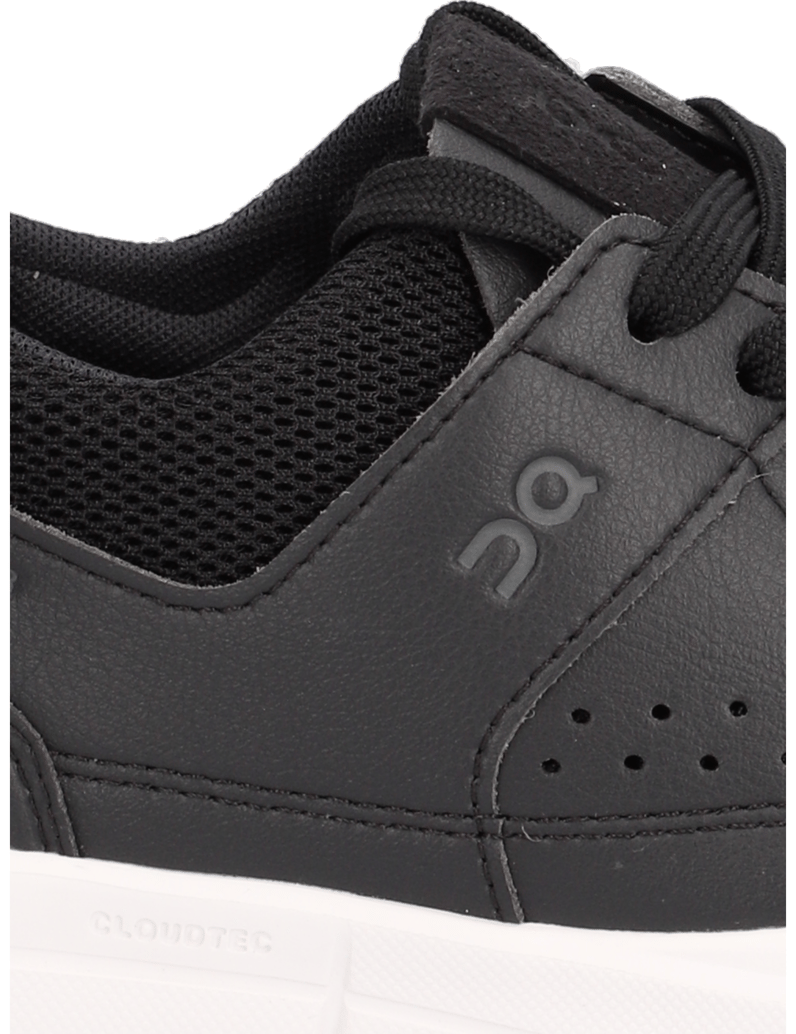 On-THE-ROGER-CLUBHOUSE