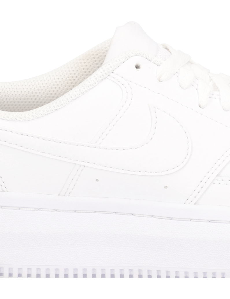 Nike-tenisky-biela