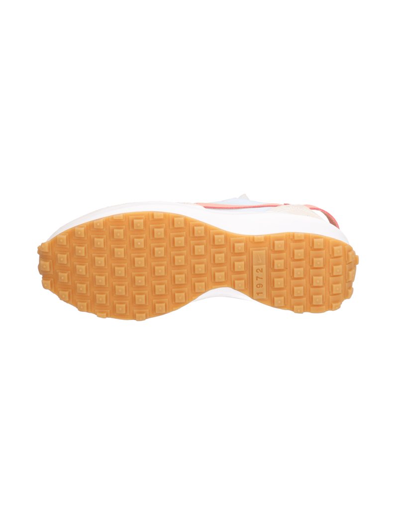 Nike-Waffle-Debut