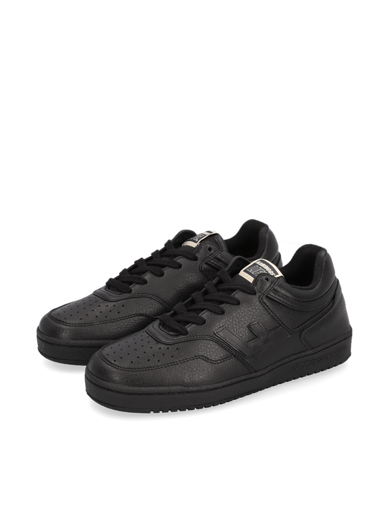 Flamingos‘-Life-All-Black